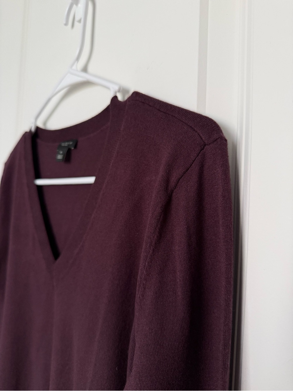 Ann Taylor Burgundy/Wine V-Neck Sweater